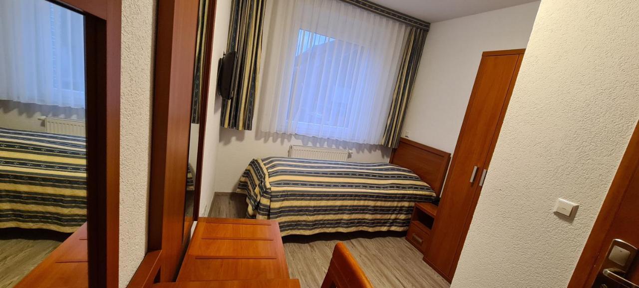 M-a-s-hotel 3*