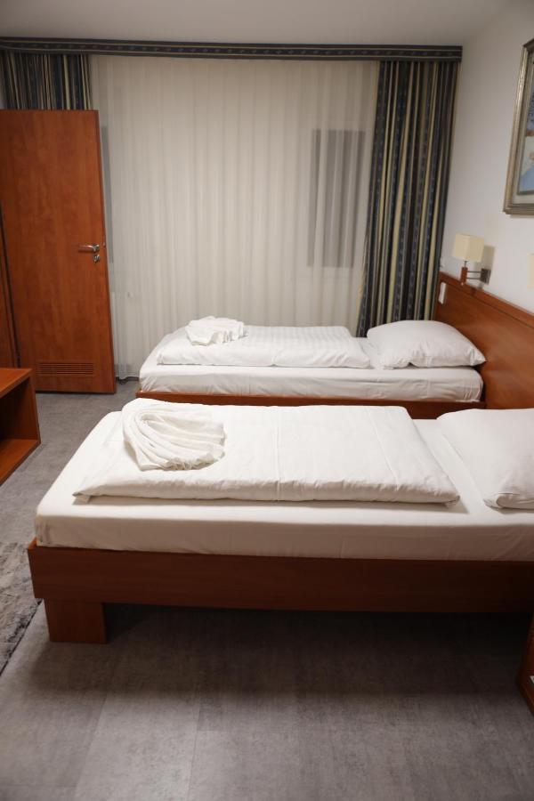 M-a-s-hotel 3*